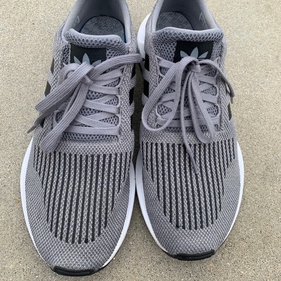 Adidas Swift Run 9 1/2 - Picture 2 of 5